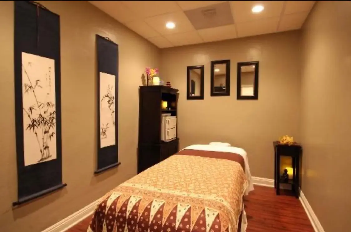 88 Massage Spa — Massage Therapy in Roosevelt Rd, Chicago