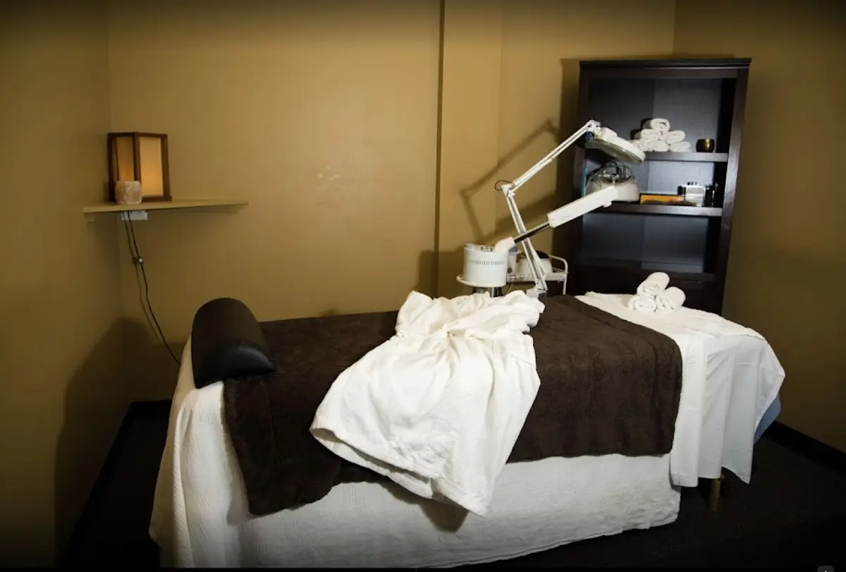 Aura Massage — Massage Therapy in Kingery Hwy #208, Chicago