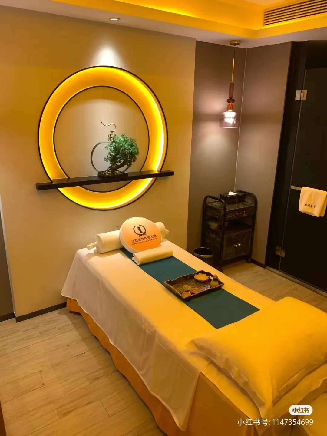 Chicago hot spa — Massage Therapy in W 24th Pl, Chicago