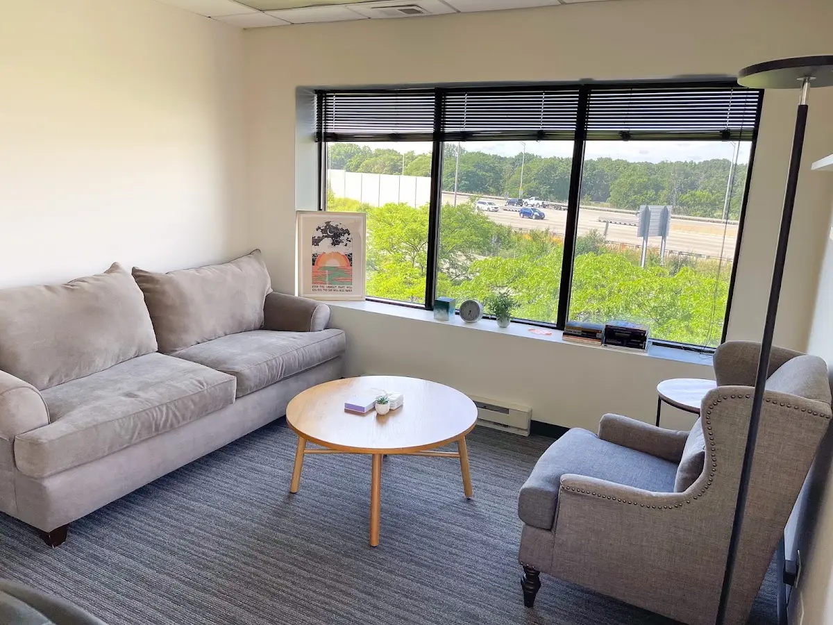 Feel Good Counseling Center - Accepting Medicaid & BCBS PPO — Counsellors & Mentors in Renaissance Dr #420, Chicago
