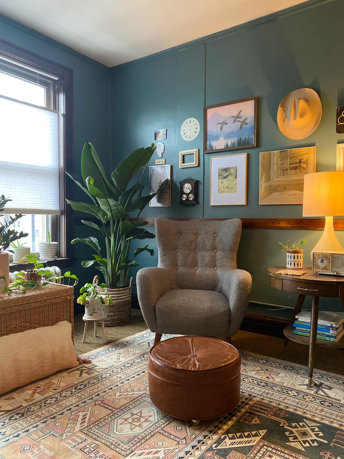 Freelife Behavioral Health — Psychotherapy in N Clark St, Chicago