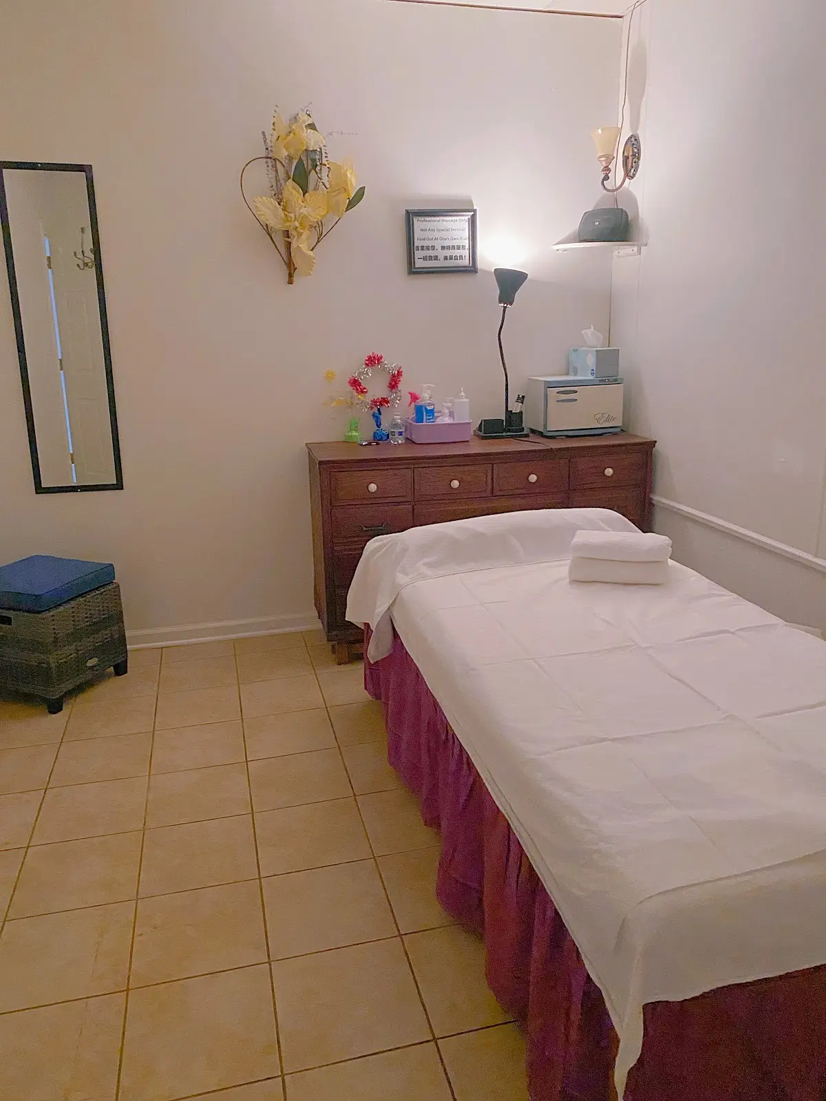 Golden Spa — Massage Therapy in LaGrange Rd, Chicago