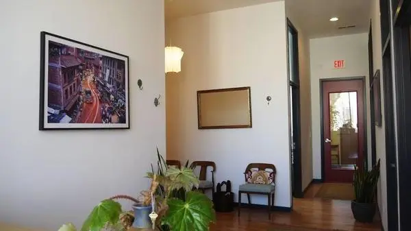 Health Traditions Acupuncture & Herbal Medicine Clinic — Acupuncture in W Wellington Ave, Chicago
