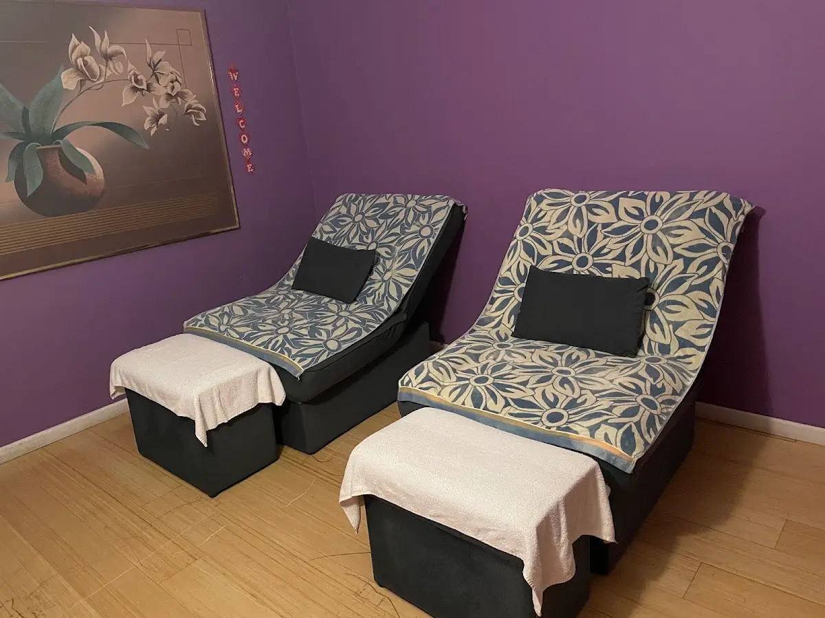 HQ Spa — Massage Therapy in S Archer Ave, Chicago