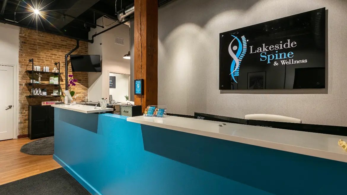 Lakeside Spine & Wellness — Massage Therapy in N Ravenswood Ave Unit 107, Chicago