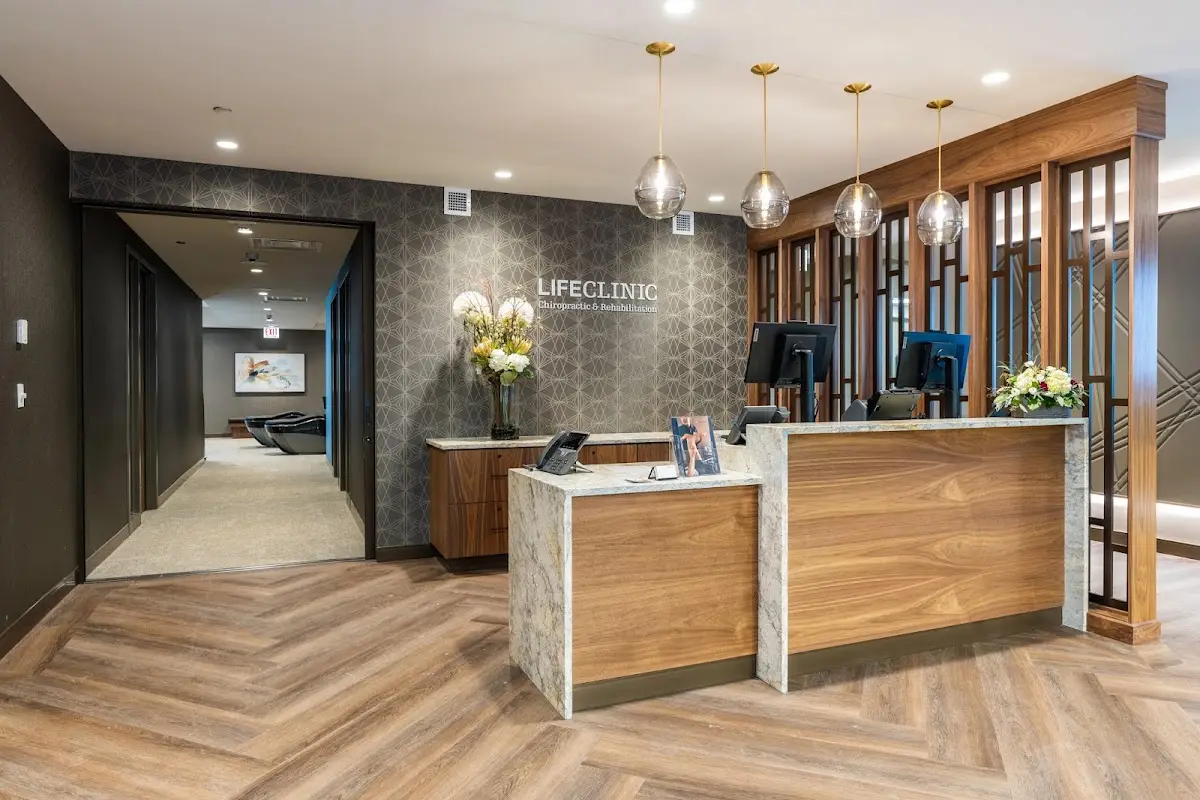 LifeClinic Chiropractic & Rehabilitation - River North One Chicago, IL — Chiropractic in 8th, Chicago