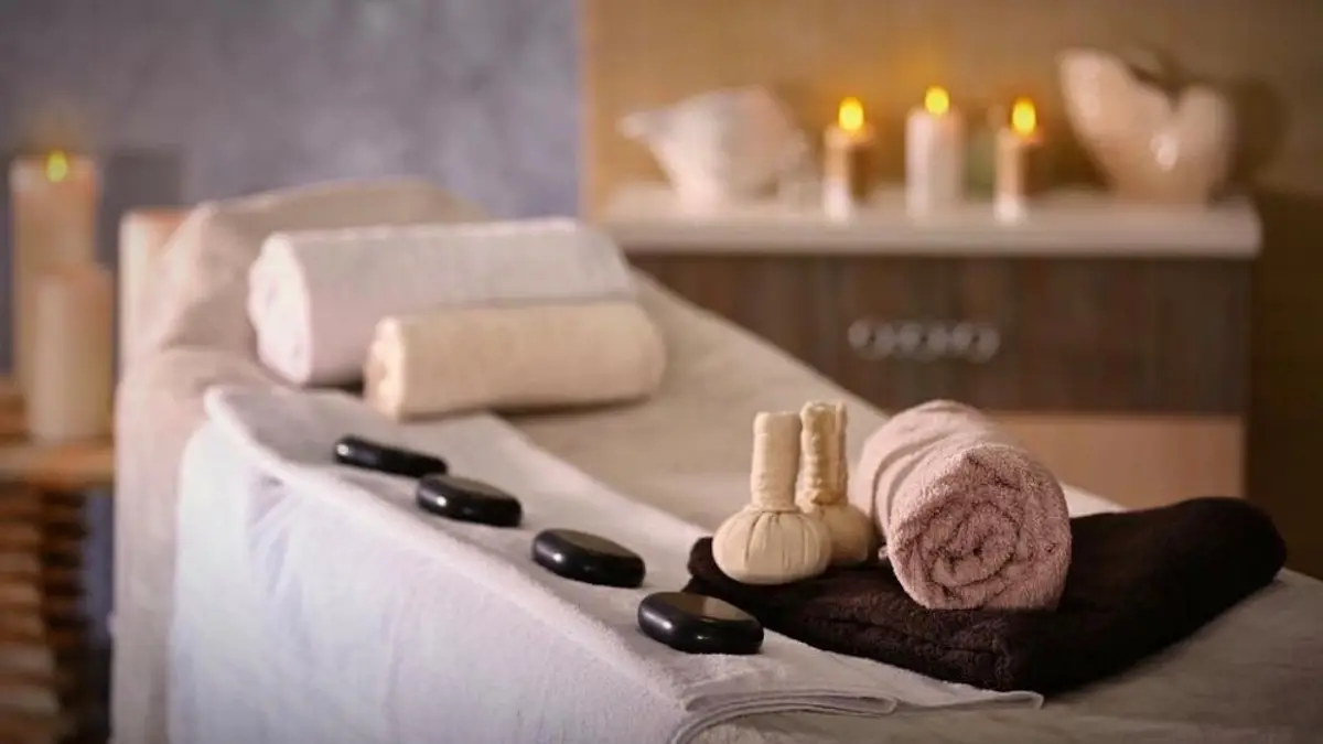 Lincoln Park Massage Spa — Massage Therapy in W Webster Ave, Chicago