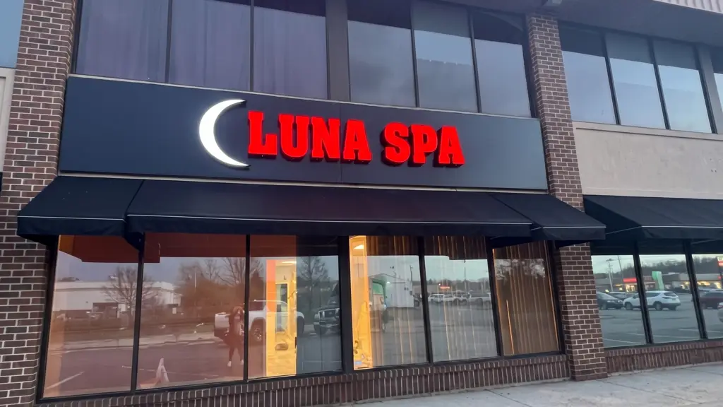 Luna Spa — Massage Therapy in S 79th Ave, Chicago