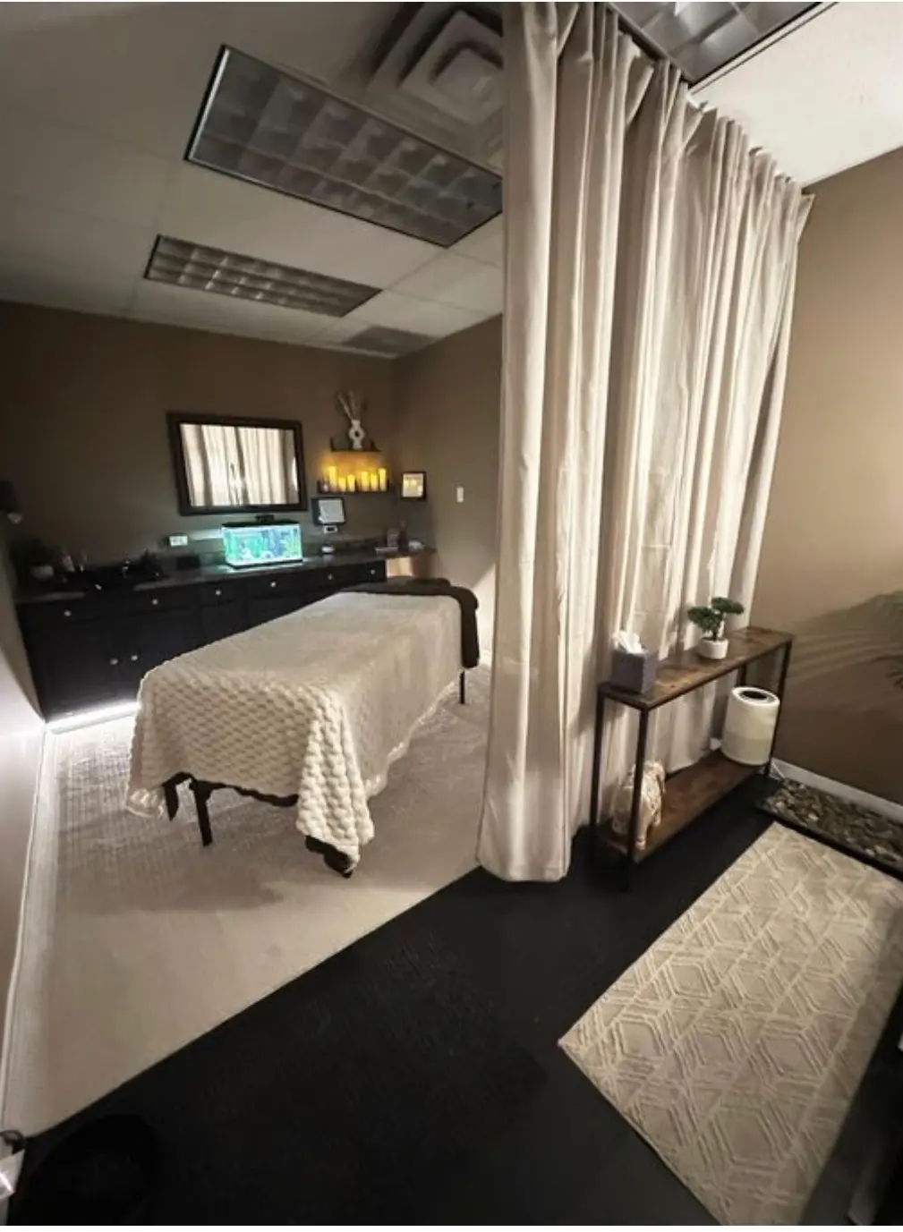 Massage Roma — Massage Therapy in N Broadway #107, Chicago