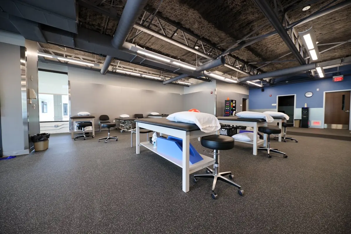 Midwest Orthopaedics at Rush Physical Therapy - Park Ridge — Physical & Rehabilitation Therapy in Park Ridge, Chicago