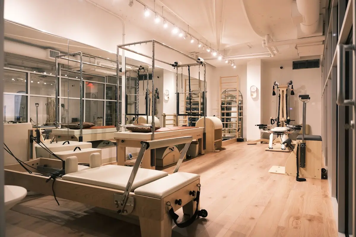 Pilatesville Streeterville — Yoga, Tai Chi & Pilates in E Ontario St, Chicago