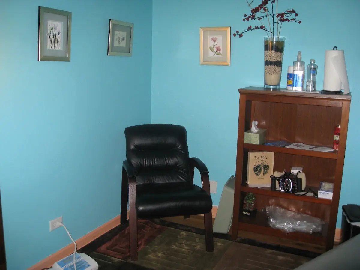Tree of Life Health Center — Chiropractic in W North Ave, Chicago