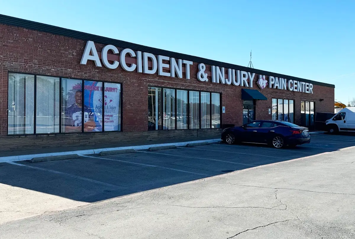 Accident and Injury Chiropractic Dallas, Oak Cliff — Chiropractic in Village Shp Ctr, Dallas
