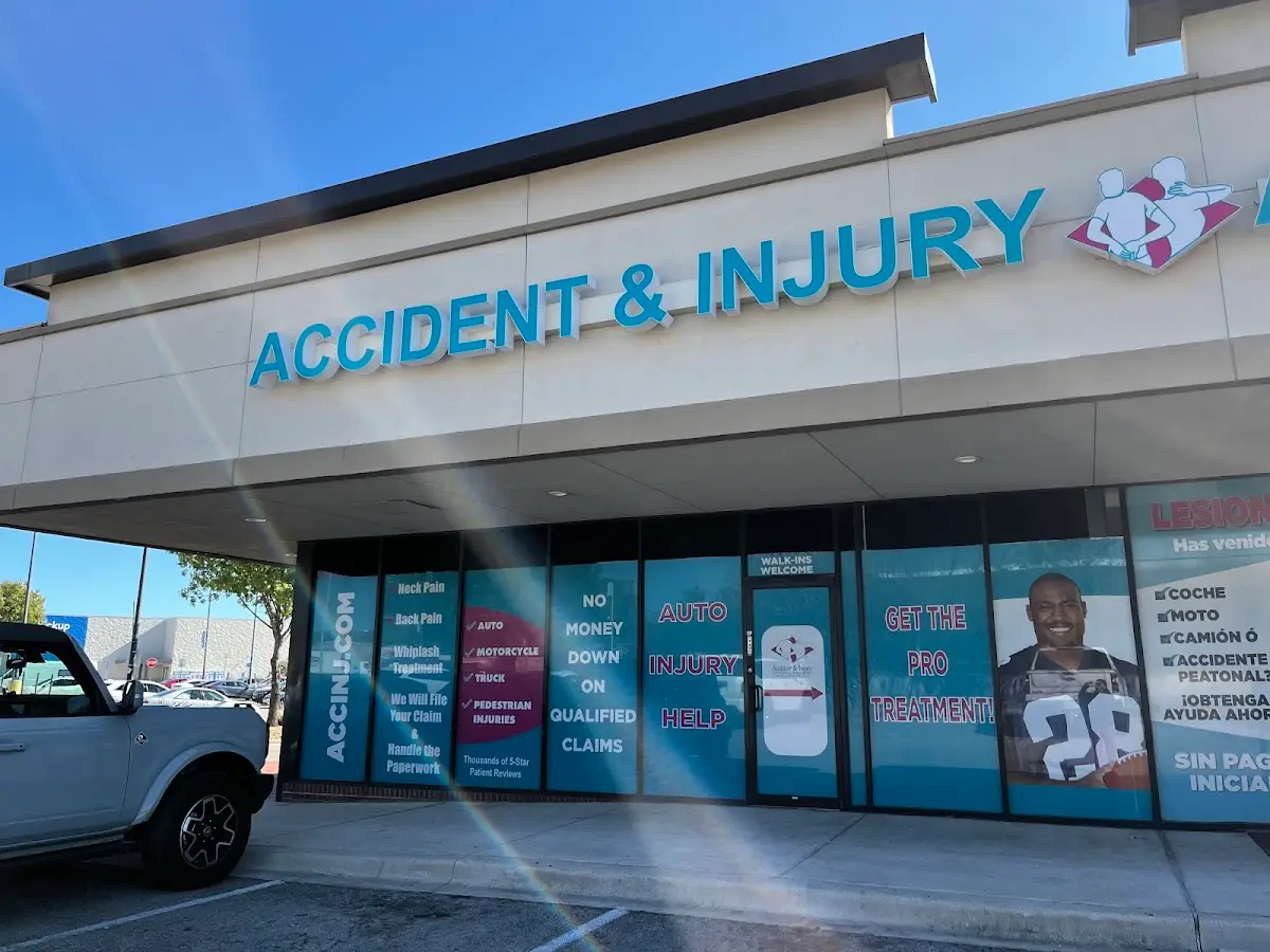 Accident & Injury Chiropractic Bachman Lake — Chiropractic in W Northwest Hwy, Dallas