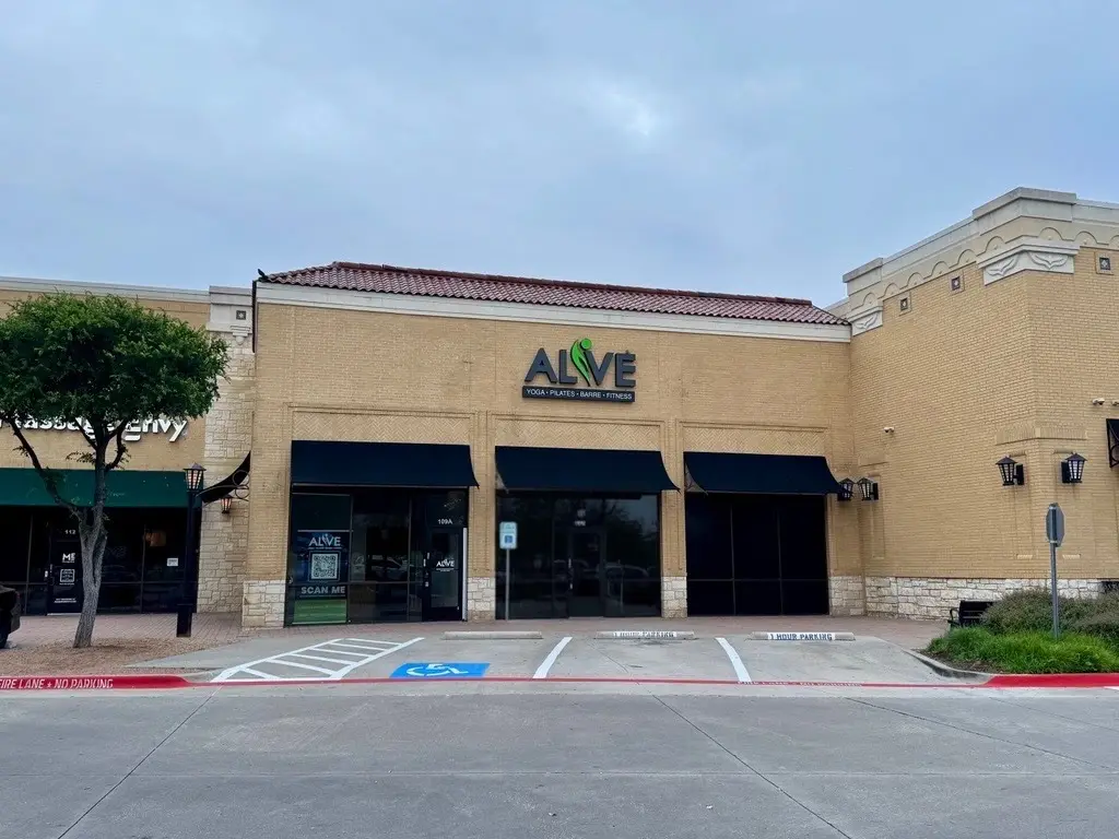 ALIVE Yoga - Las Colinas — Yoga, Tai Chi & Pilates in W John Carpenter Fwy #109A, Dallas