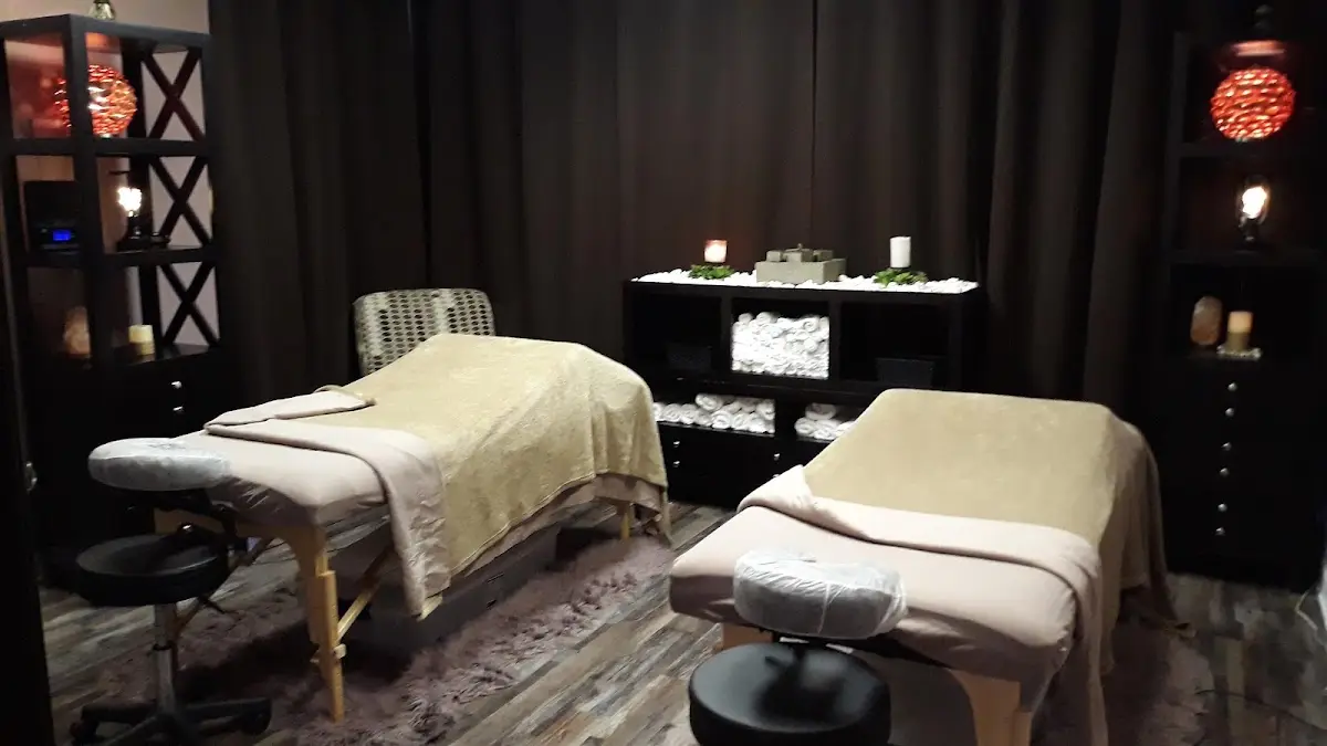 Honey Bee Massage and Wellness — Massage Therapy in Lyndon B Johnson Fwy suite 140, Dallas