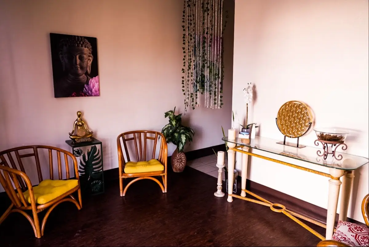 Mia Luckey, Licensed Massage Therapist for Chronic Stress & Pain Relief — Reiki & Energy Medicine in Lake Carolyn Pkwy, Dallas