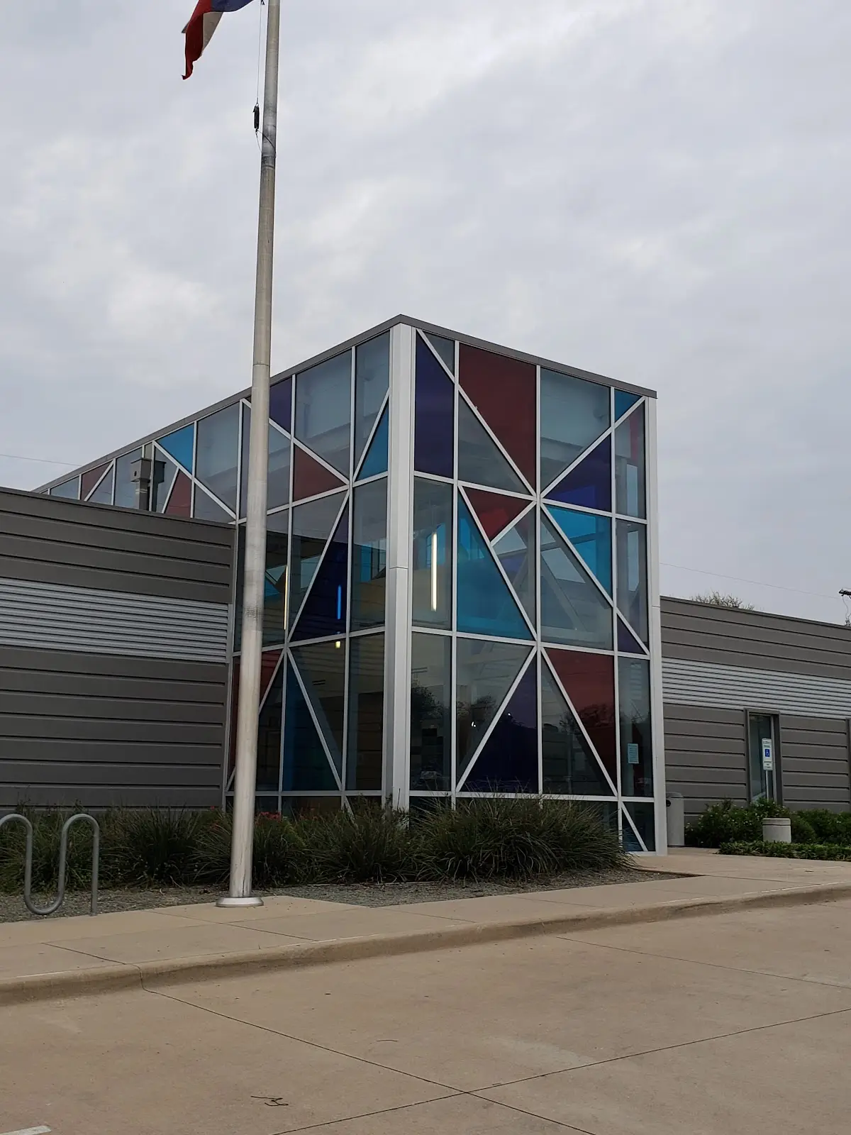 Polk-Wisdom Branch Library — Yoga, Tai Chi & Pilates in Library Ln, Dallas