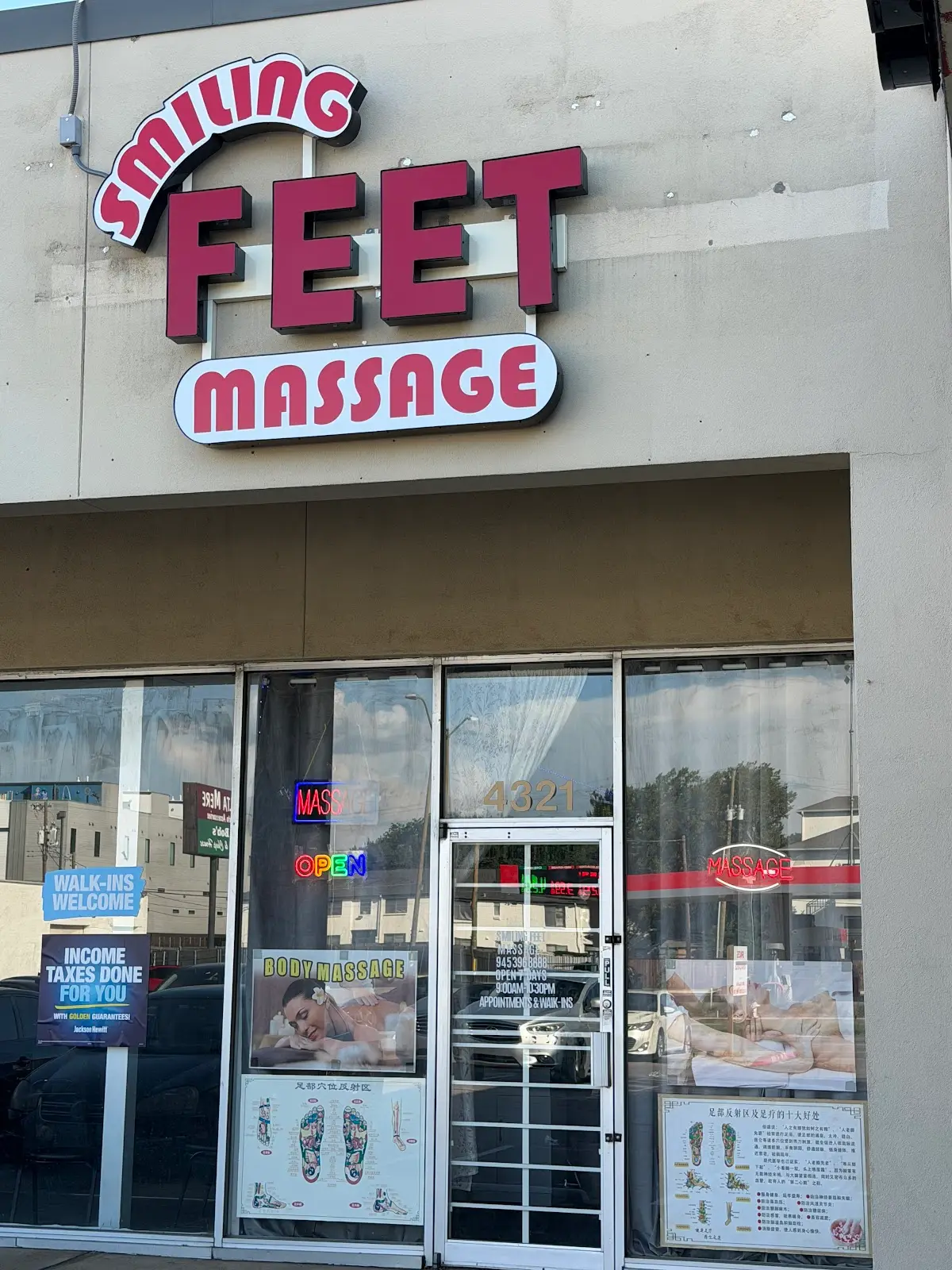 Smiling Feet Massage — Massage Therapy in Lemmon Ave, Dallas