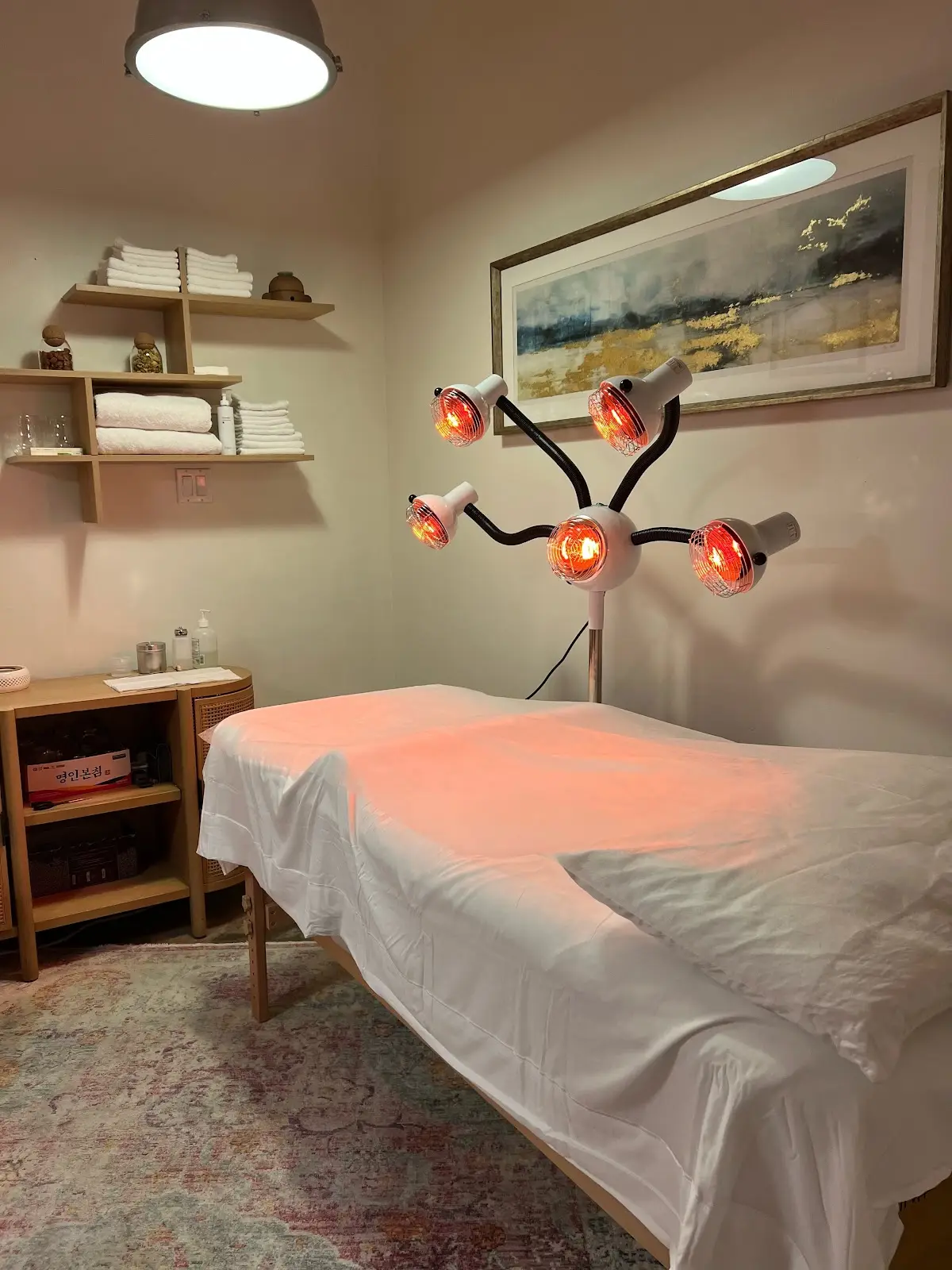 Acuterra Wellness Center — Acupuncture in Ventura Blvd, Los Angeles