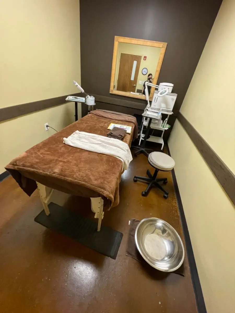 Alicia Body Massage & Relaxation — Massage Therapy in S Spring St, Los Angeles