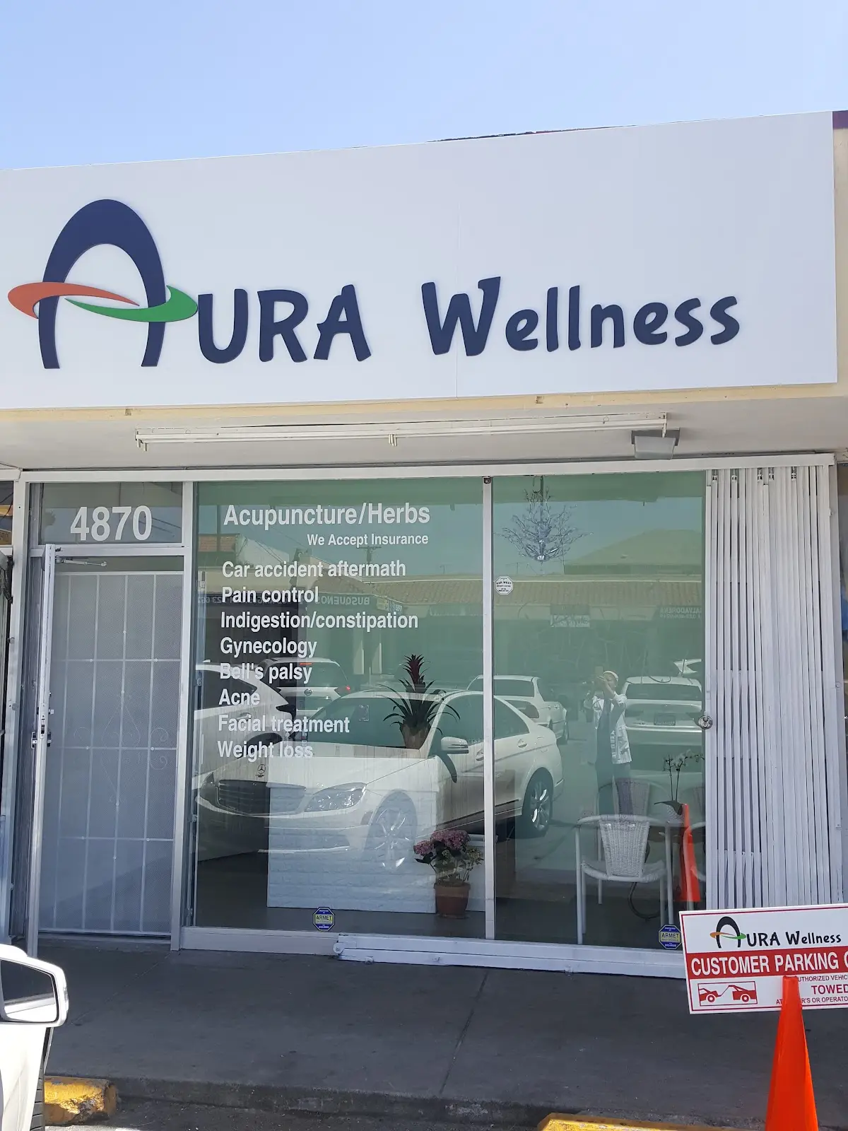Aura Wellness — Acupuncture in Santa Monica Blvd, Los Angeles