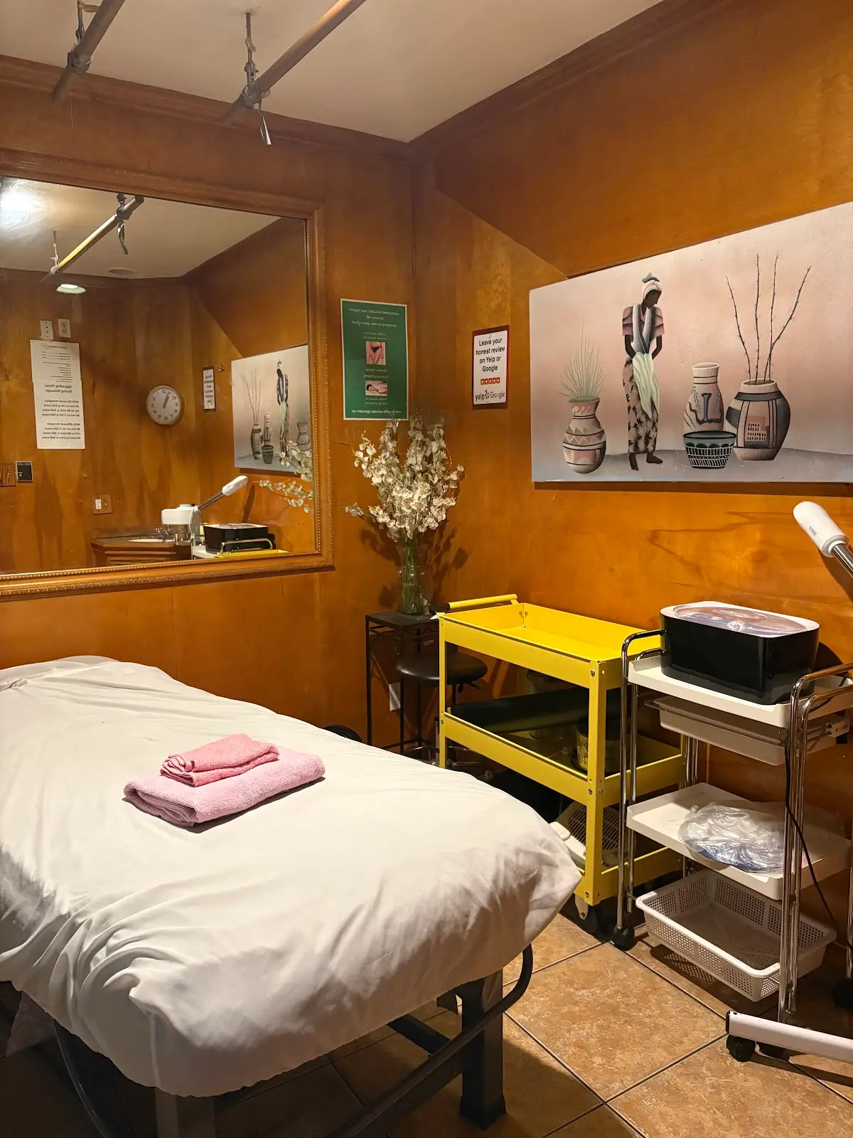 Bodyscrub and massage. — Massage Therapy in Cahuenga Blvd, Los Angeles