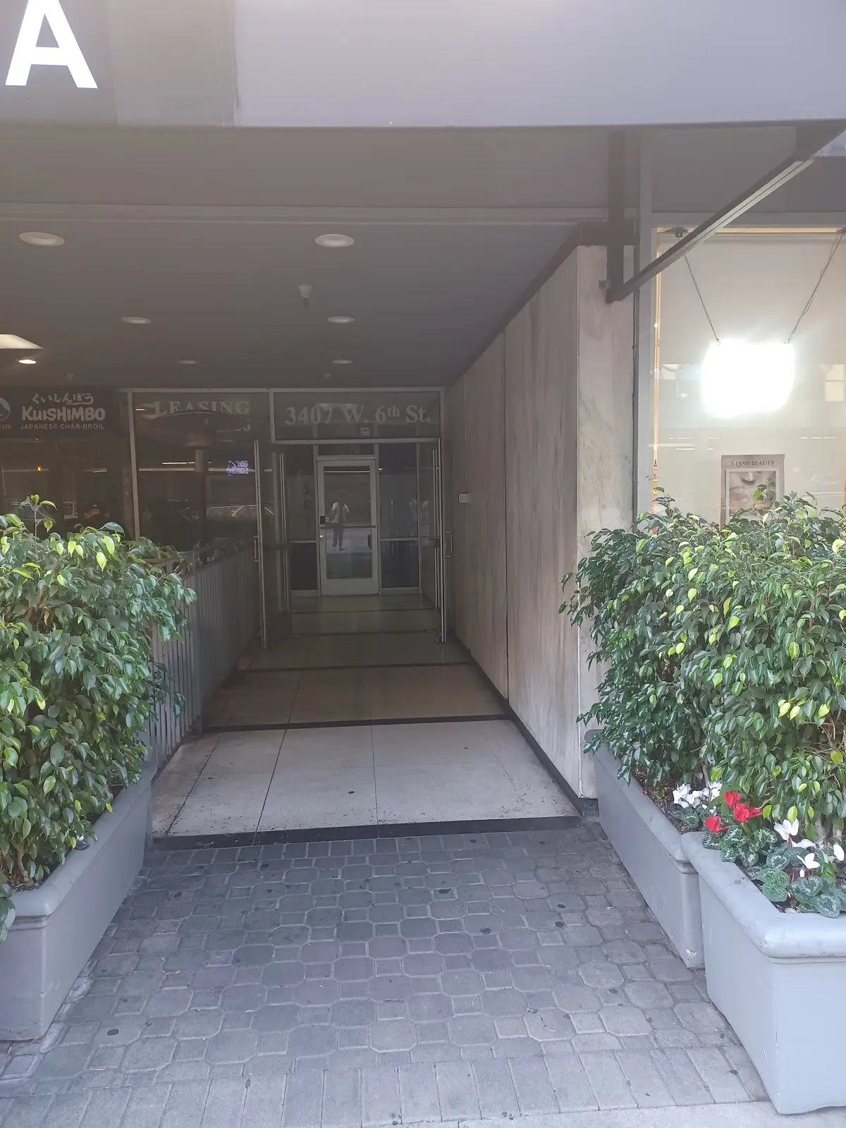 Bones Chiropractic — Chiropractic in W 6th St, Los Angeles