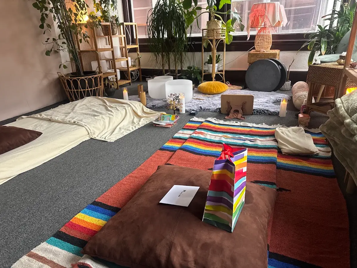 ChoZin Healing — Art Therapy in N Raymond Ave #405, Los Angeles