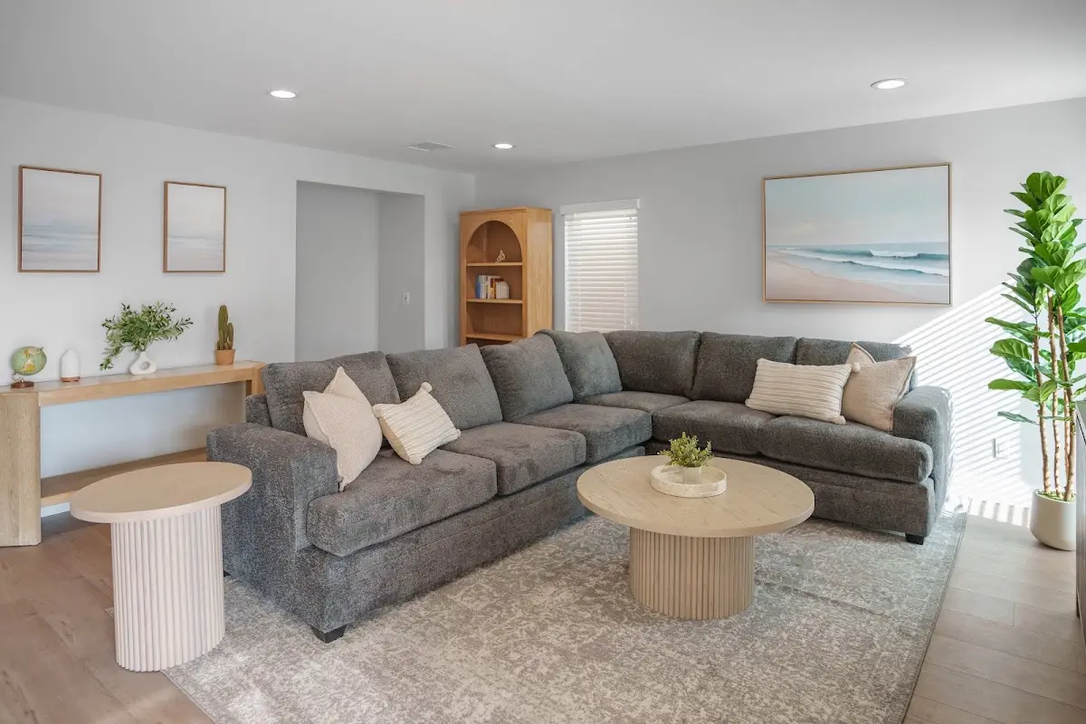 Clear Behavioral Health - Residential Mental Health Services in Los Angeles — Psychotherapy in Descanso Way, Los Angeles