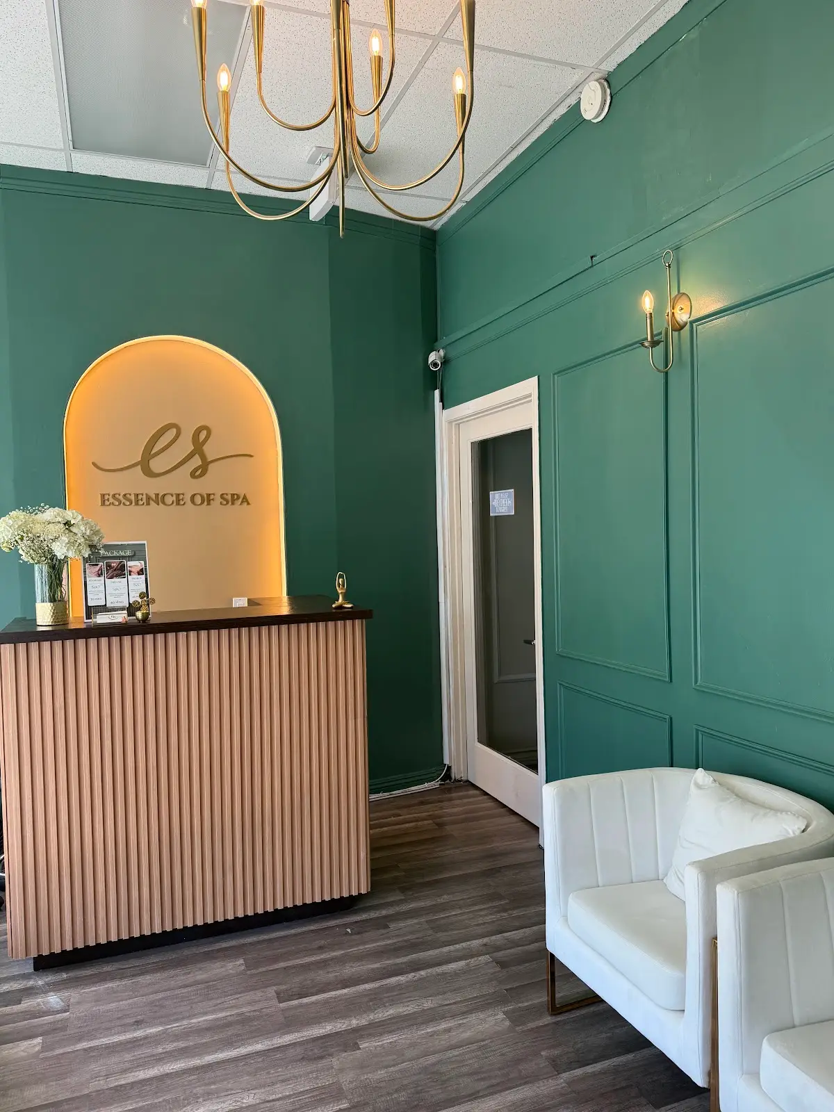 Essence of spa — Massage Therapy in Ventura Blvd, Los Angeles