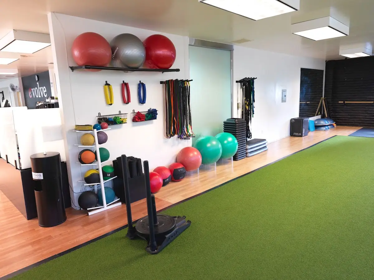 Evolution Physical Therapy & Fitness — Massage Therapy in N Robertson Blvd, Los Angeles