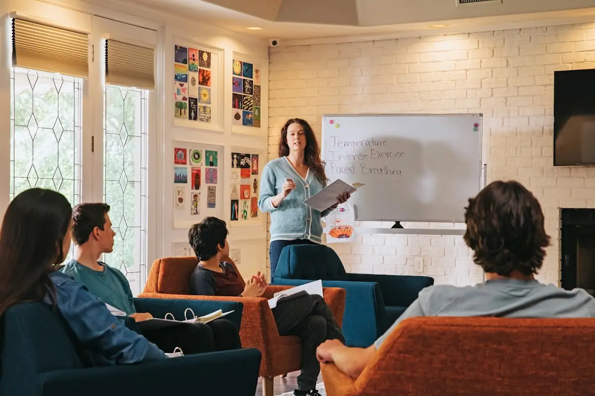 Evolve Teen Treatment Center - Calabasas — Psychotherapy in Woodbluff Rd, Los Angeles