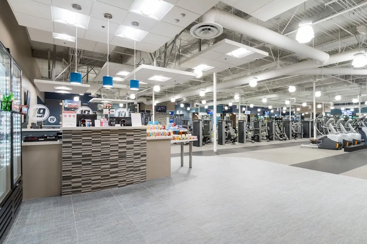 Fitness 19 — Yoga, Tai Chi & Pilates in Colorado Blvd, Los Angeles