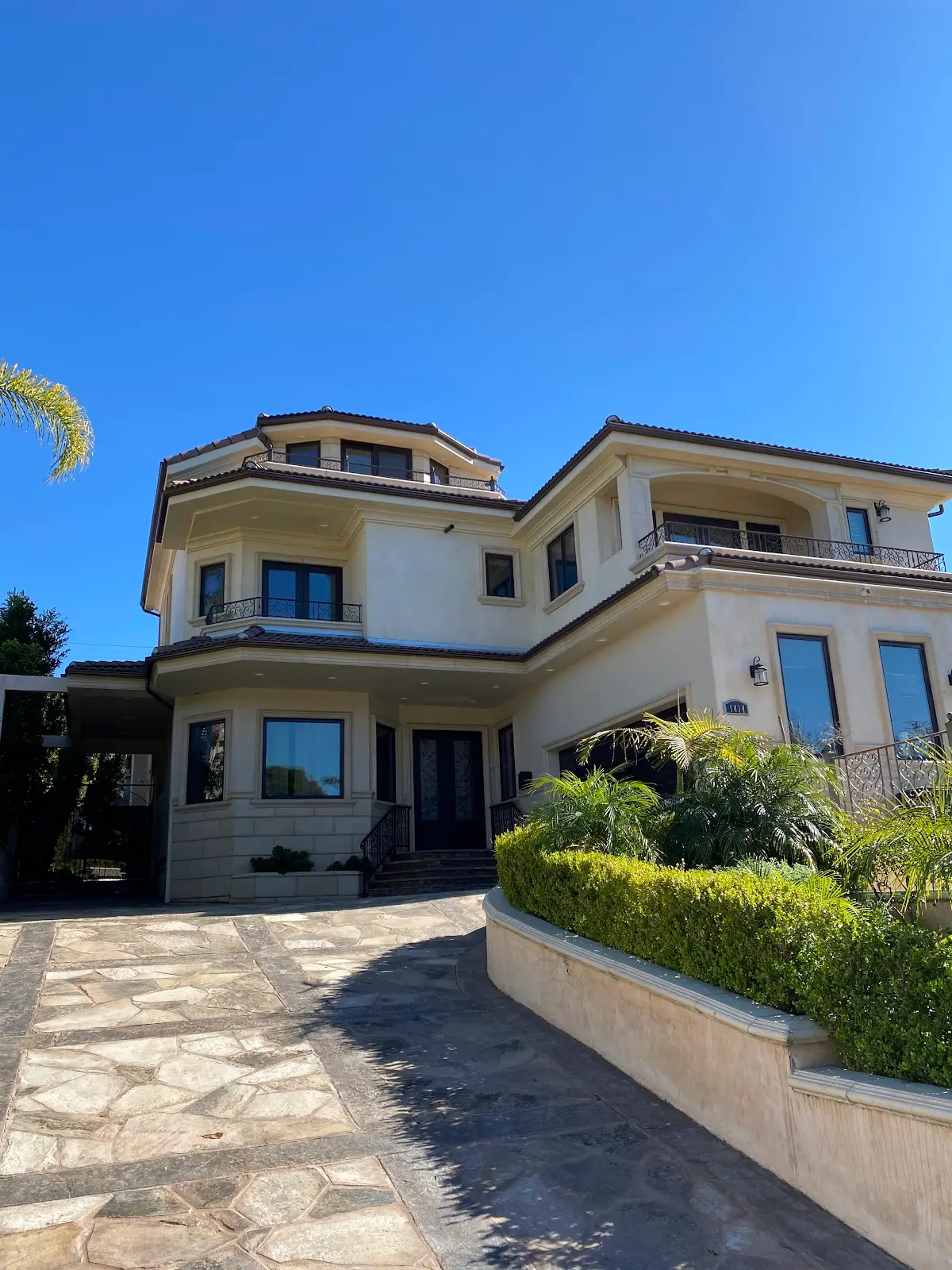 Lightfully Behavioral Health — Psychotherapy in San Vicente Blvd, Los Angeles