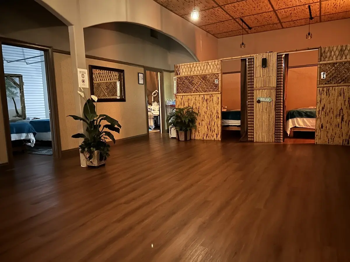 Lily Pad Thai Spa & Massage — Massage Therapy in Vesper Ave, Los Angeles