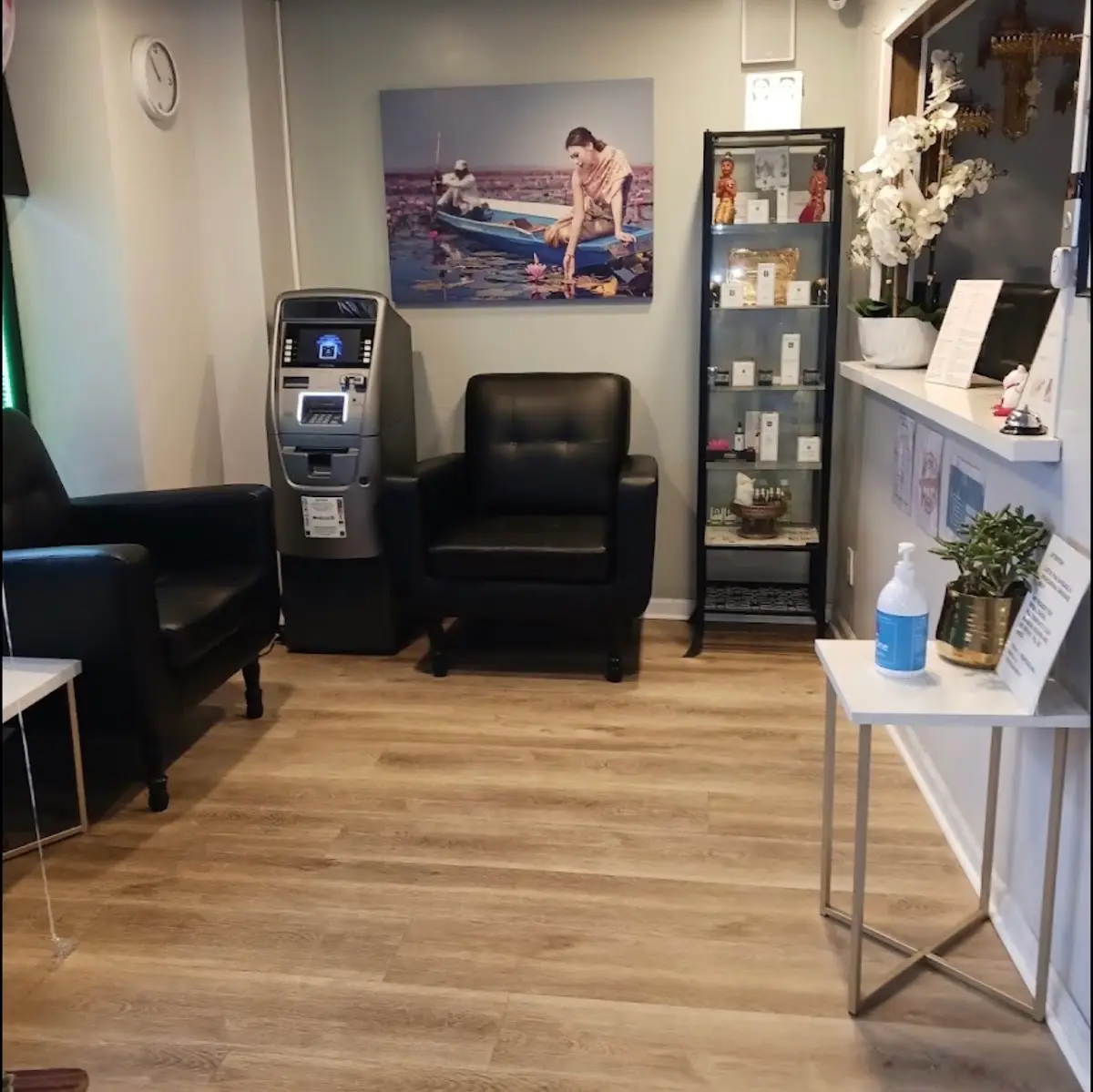 Luxe massage and spa — Massage Therapy in N Western Ave, Los Angeles