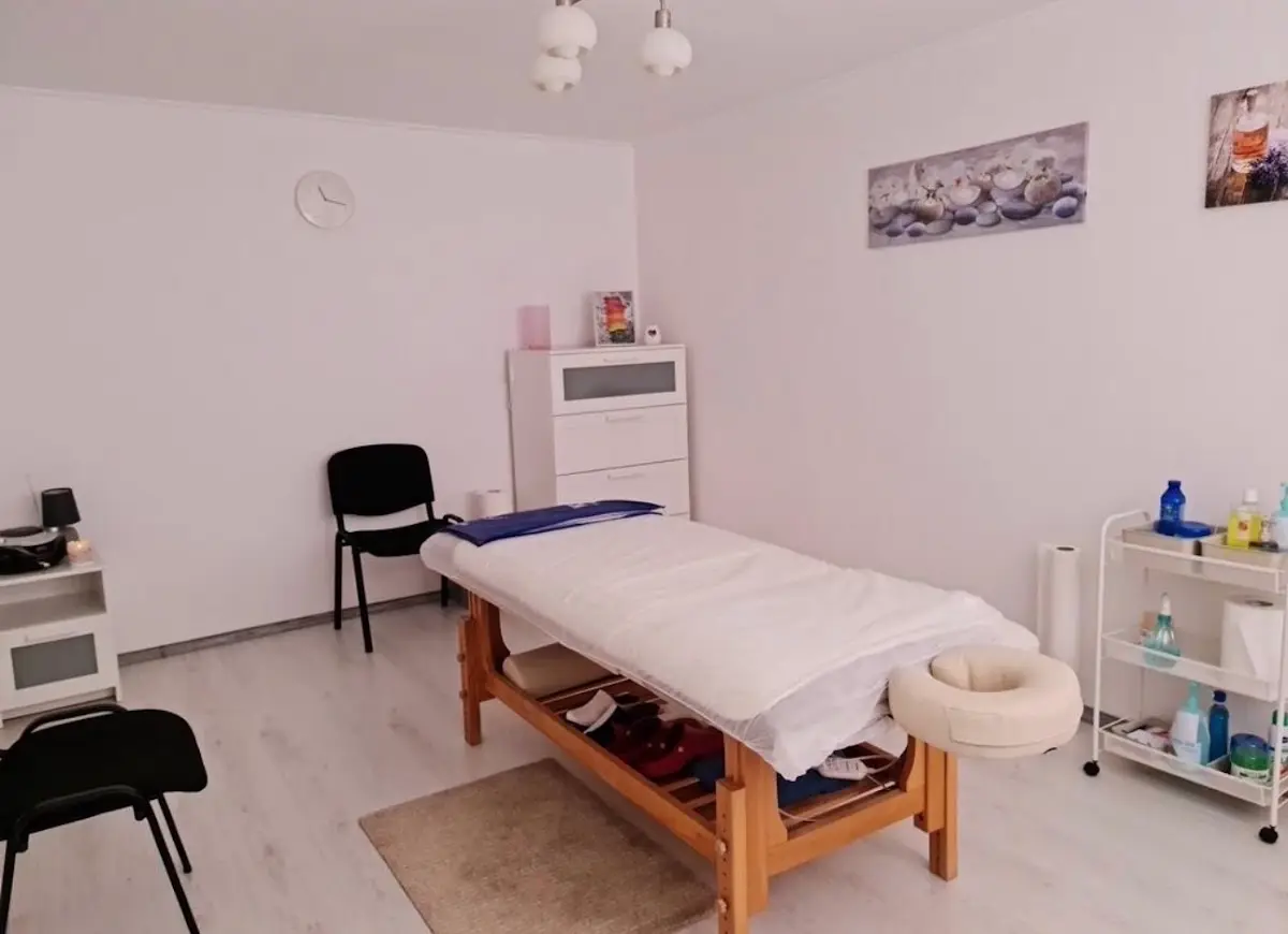 Massage therapy by Jessica — Massage Therapy in S Olive St, Los Angeles