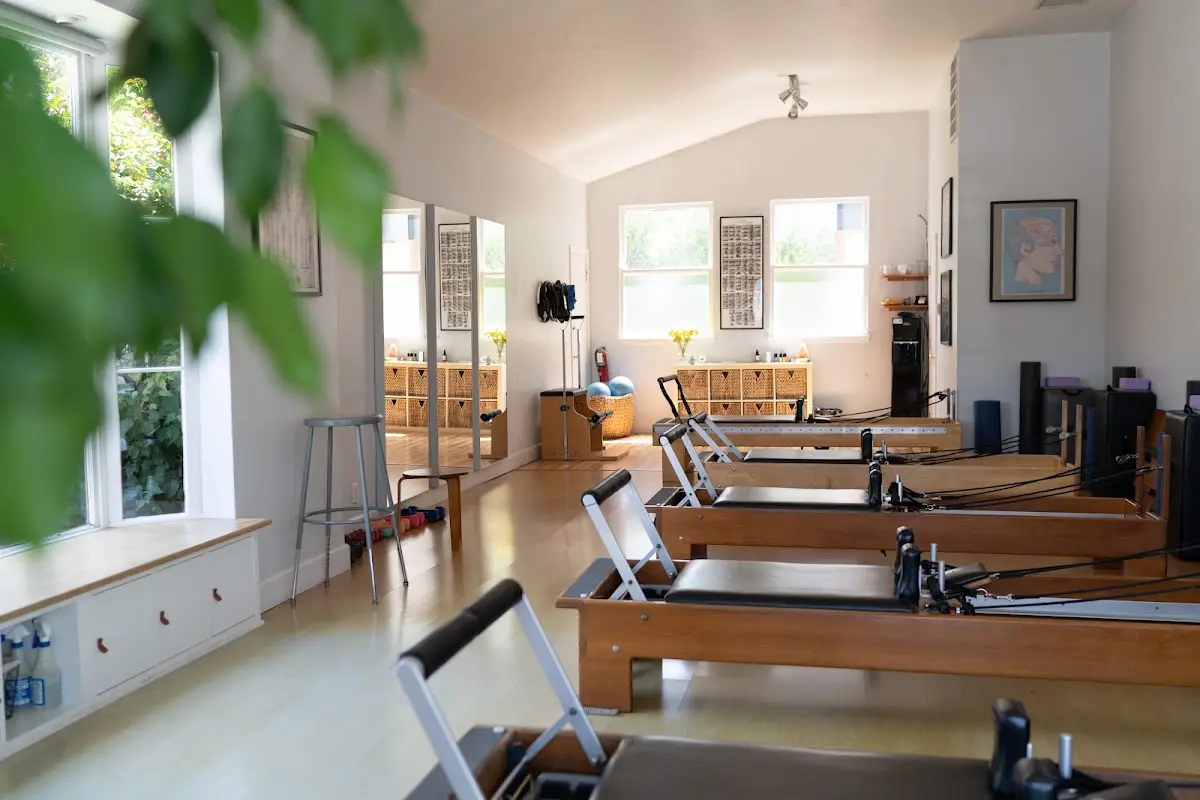 Mind & Motion Pilates Los Angeles — Yoga, Tai Chi & Pilates in W 3rd St, Los Angeles
