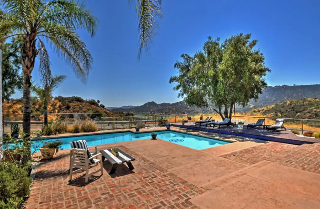 Montare Behavioral Health at the Lake — Psychotherapy in San Fernando Rd, Los Angeles