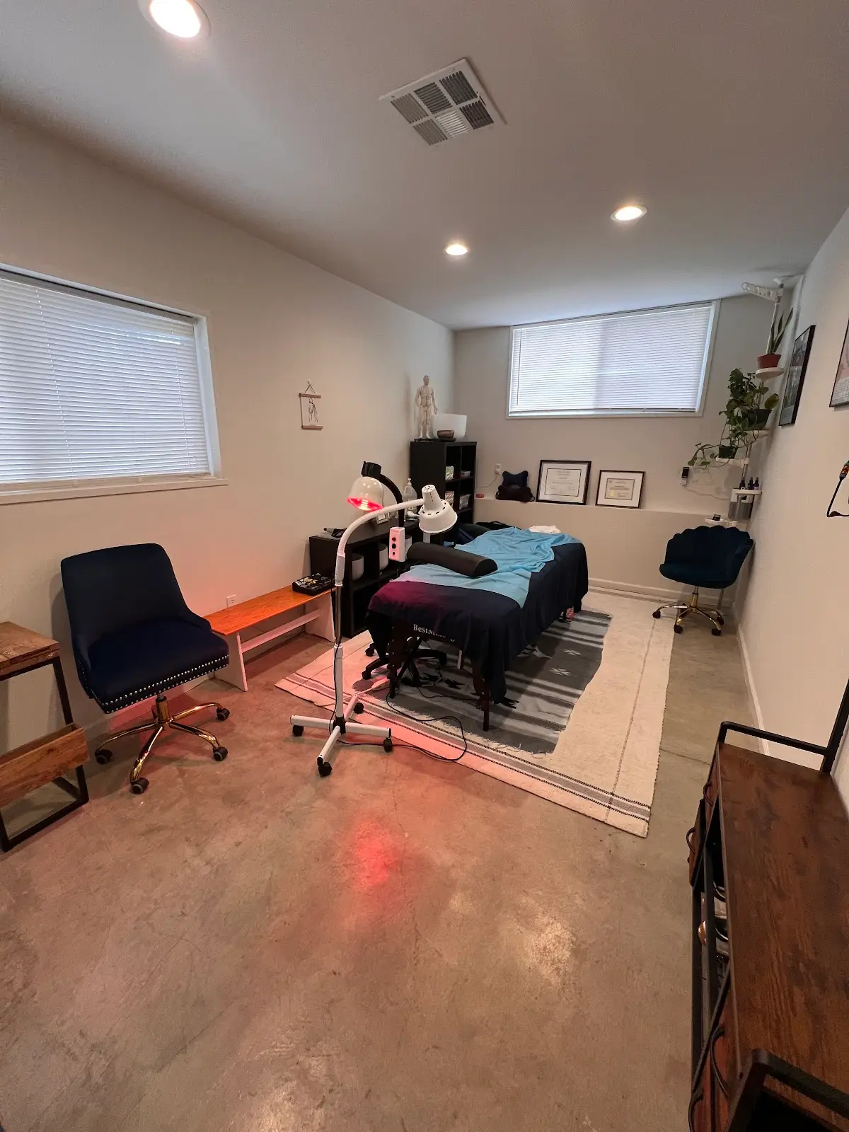 Navajo Acu-Wellness — Acupuncture in Fountain Ave # A, Los Angeles