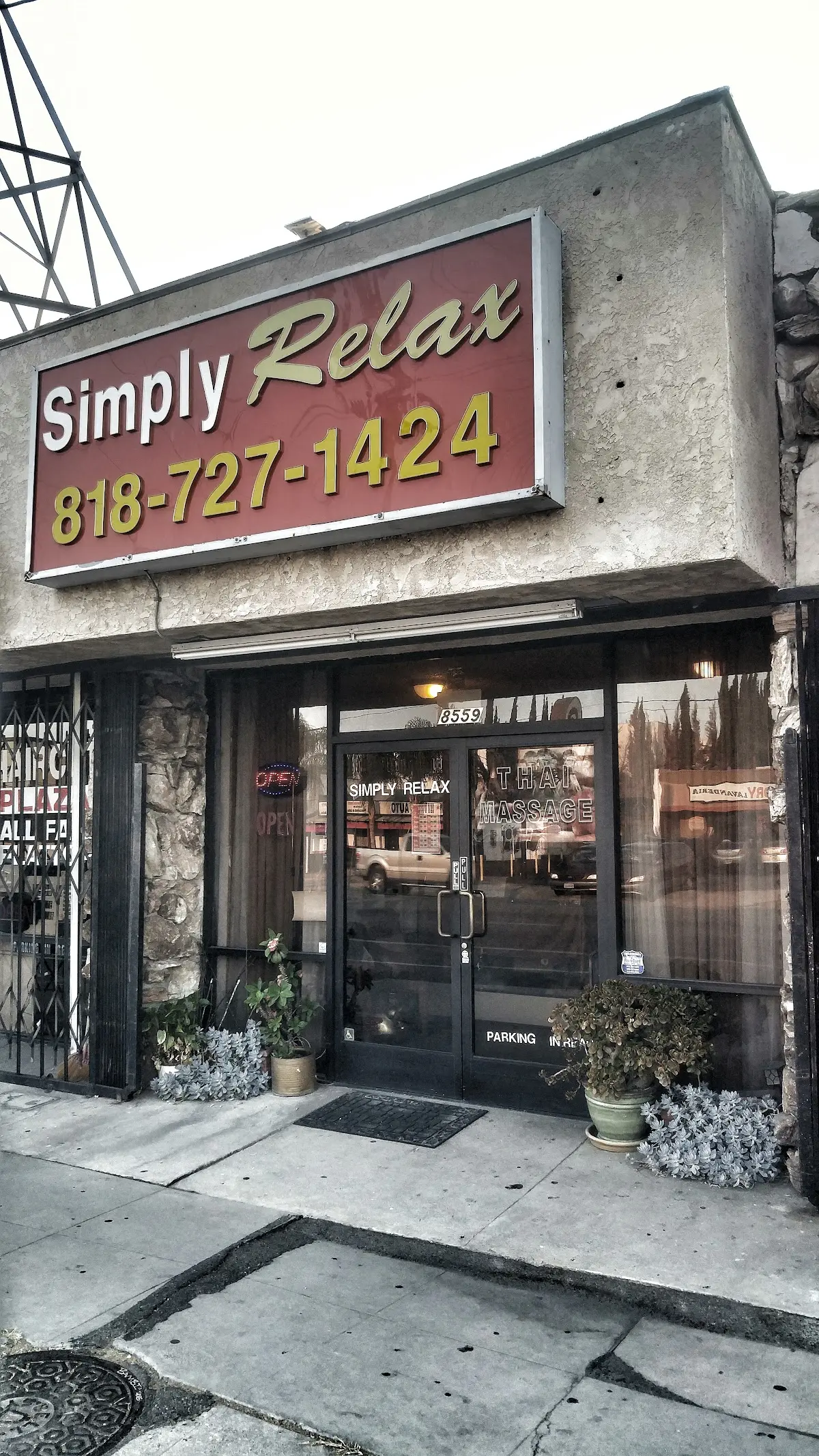 Simply Relax — Massage Therapy in Reseda Blvd, Los Angeles