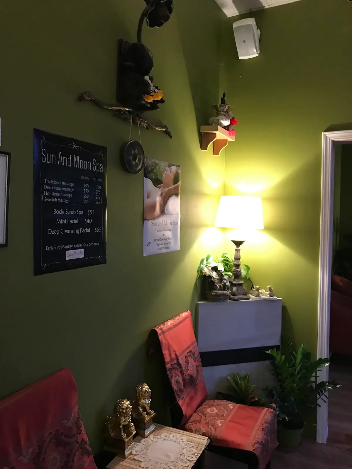 Sun and Moon spa Massage and Facial — Massage Therapy in Colorado Blvd Ste 3, Los Angeles