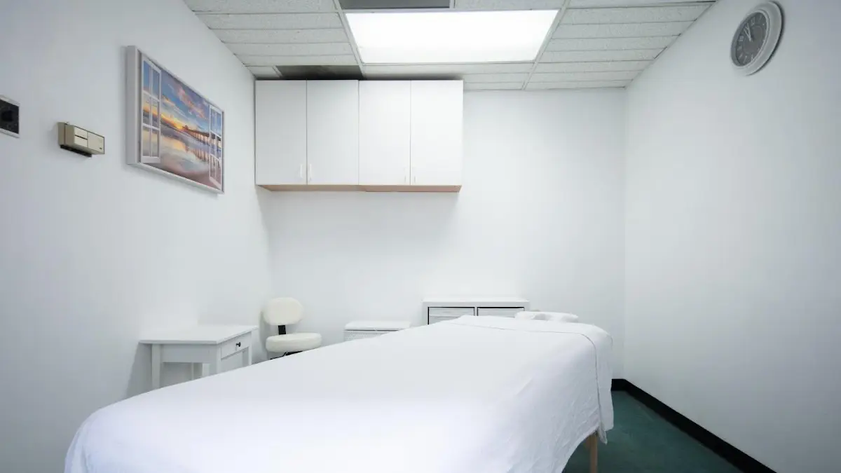 Superior Sports Massage by Chris O'Hara — Massage Therapy in Pacific Coast Hwy Ste 312, Los Angeles