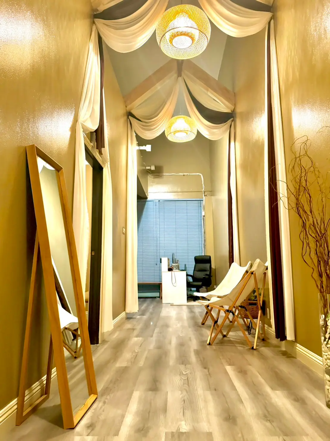 THE MASSAGE — Massage Therapy in Hawthorne Blvd, Los Angeles