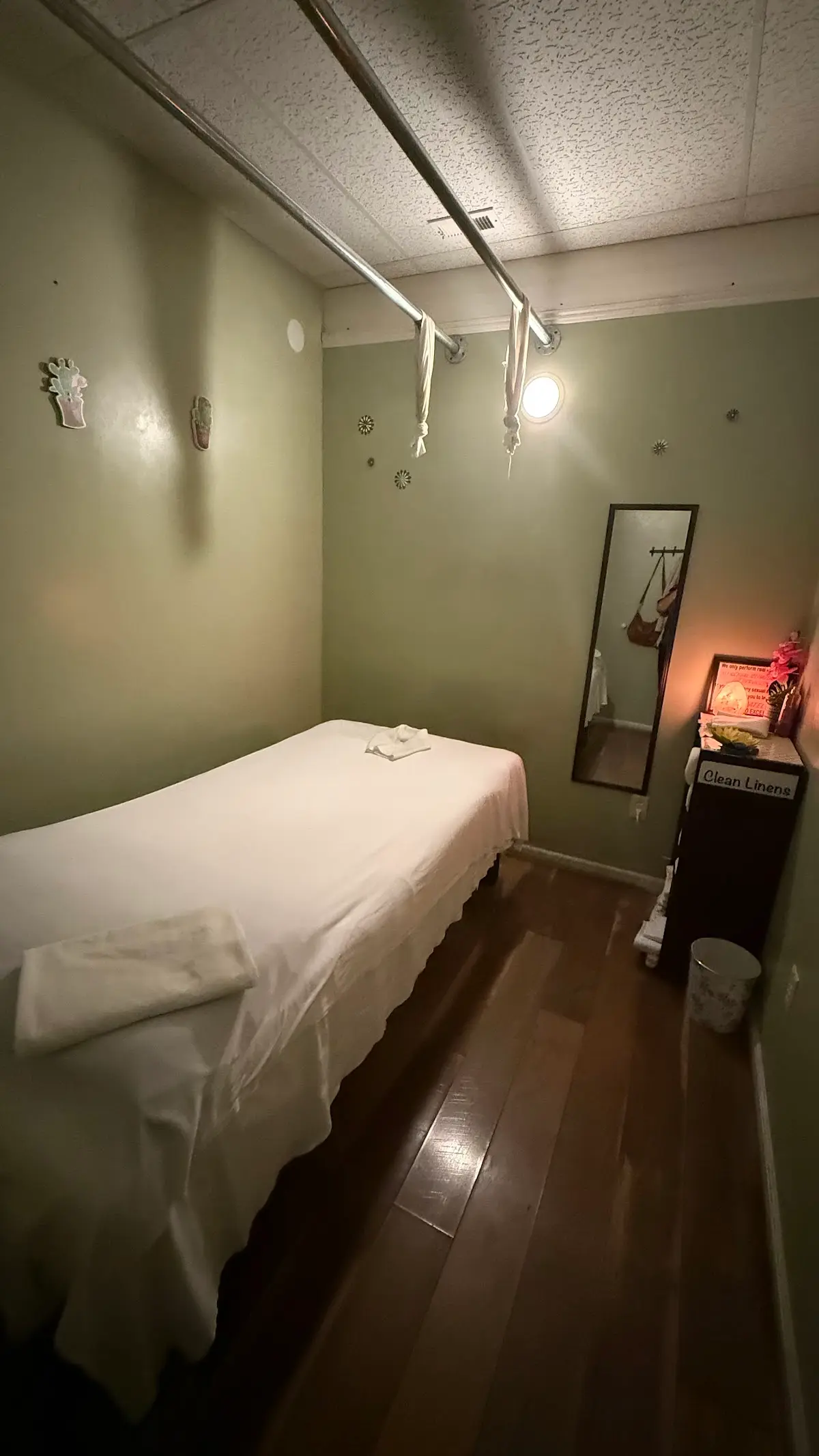 Topanga Thai Spa — Massage Therapy in CA-27 B, Los Angeles