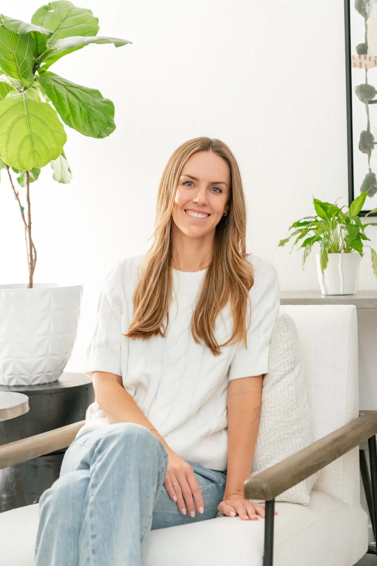 Tori Smith, LCSW. Somatic Therapy for Anxiety, Burnout, Perfectionism, and High Achieving Professionals in California. — Psychotherapy in Hermosa Beach, Los Angeles