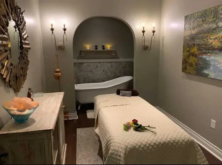 Urban Calm Massage — Massage Therapy in Wilshire Blvd, Los Angeles