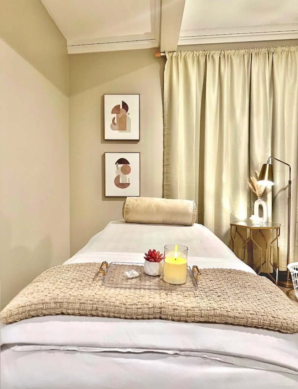 Wealth full body massage — Massage Therapy in Vine St, Los Angeles