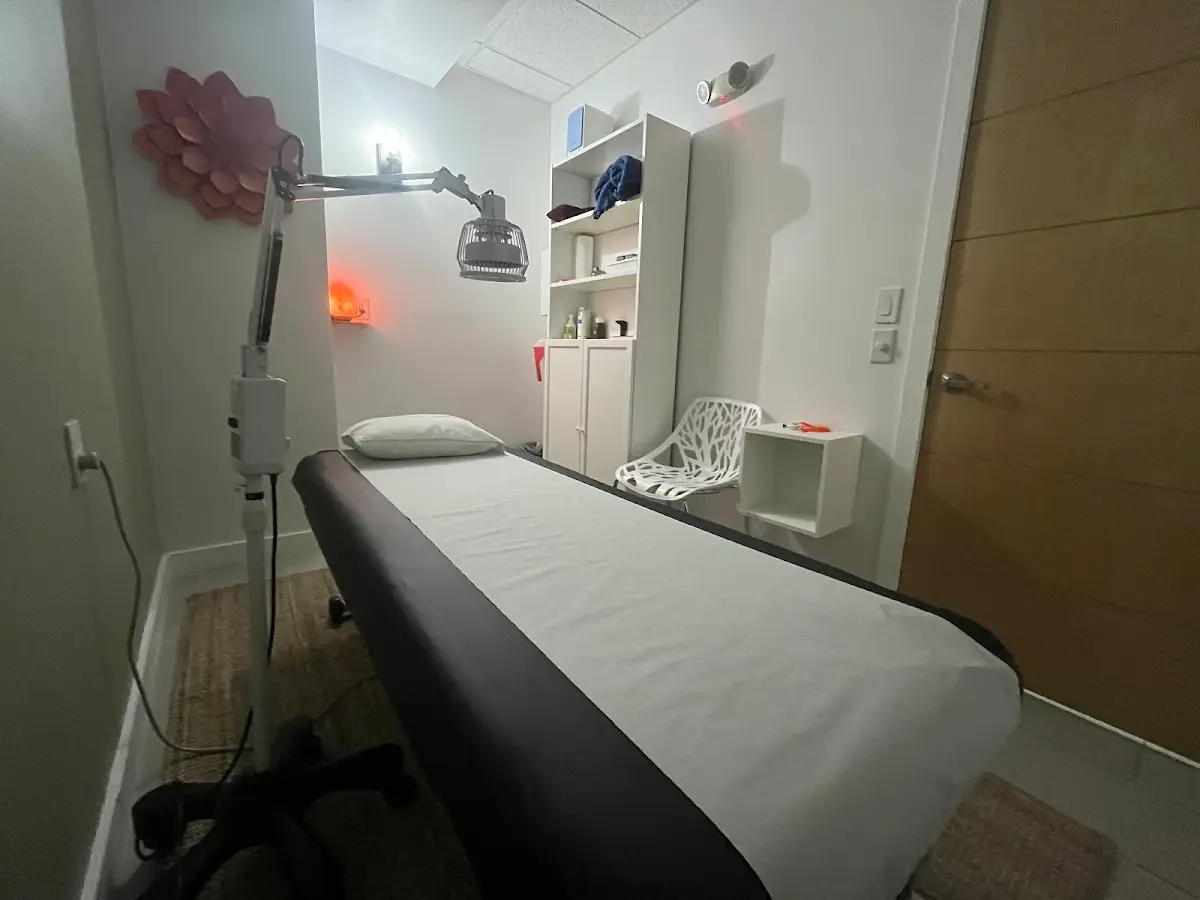 Downtown Miami Acupuncture Center Inc — Acupuncture in SE 2nd Ave, Miami